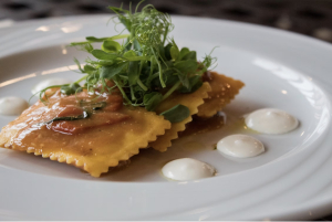 Tavolo VIP con food & wine - hospitality Scuderia La Caccia The Lounge Experience