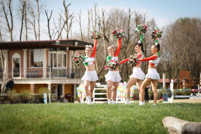 Cheerleaders - Milano Cheer