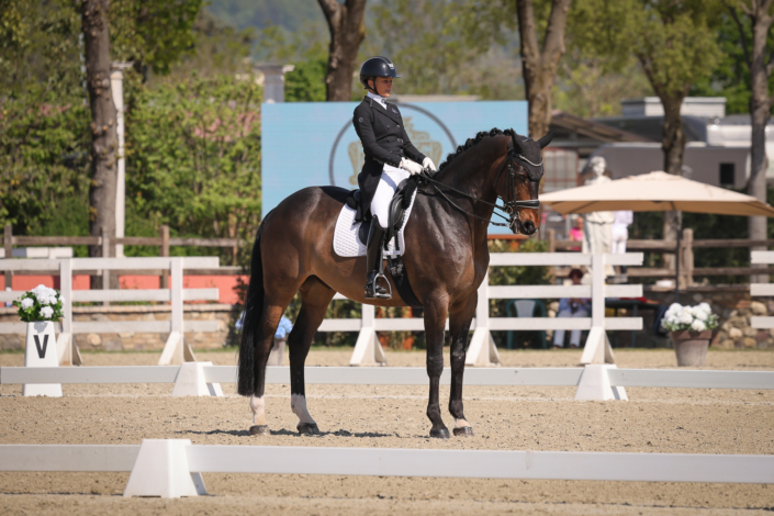 Charlotte Lenherr – SUI – on Gentleman Charlotte Lenherr - SUI - on Gentleman